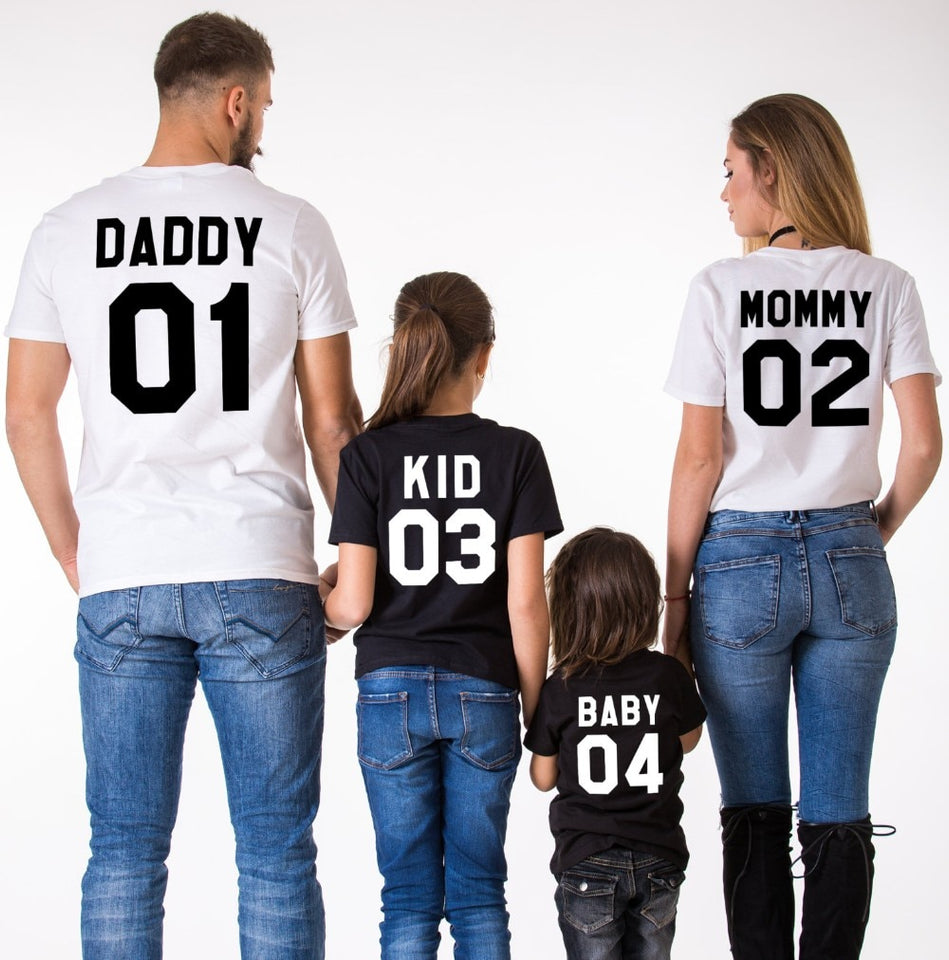 Family Matching Clothes 2017 Summer Fashion Solid O Neck Casual T-shirts Family Tees Shirts For DAD MOM KID BABY Funny T-shirt